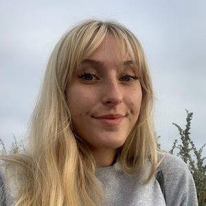 Meet your Posher, Olivia